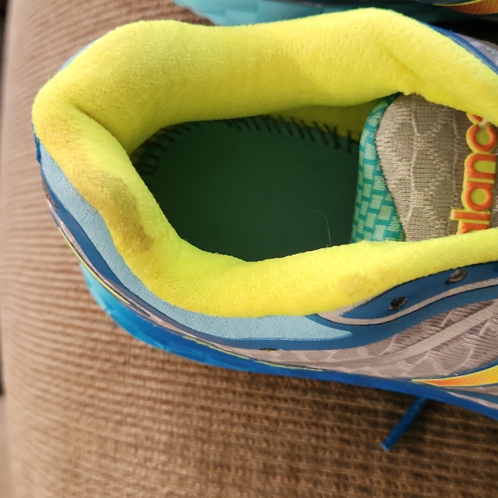 Gently Worn New Balance Size 8 - Picture 5 of 5